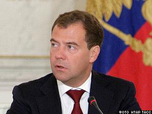 Дмитрий Медведев заявил о необходимости поднятия престижа рабочих профессий